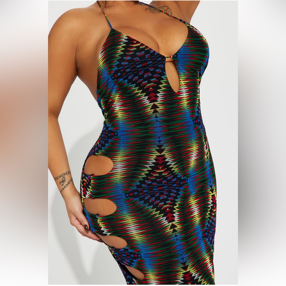 Plus Size Fashion Nova Halter Cut-Out Maxi Dress 2X - Picture 2 of 4